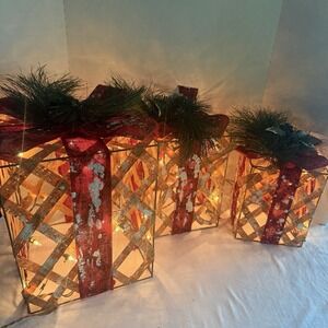 Set of 3 Christmas Lighted Gift Box Farmhouse Rustic Country Cottage Pinecone
